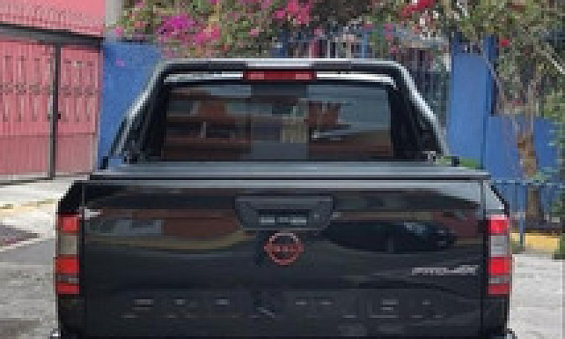 Nissan Frontier 3.8 ...