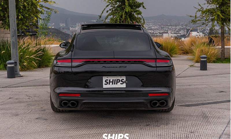 Porsche Panamera 202...