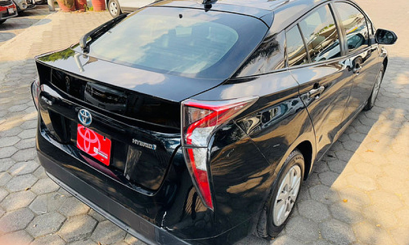 Toyota Prius 2017...