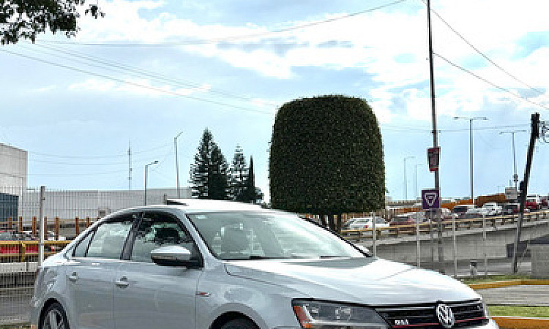Volkswagen Jetta 2.0...