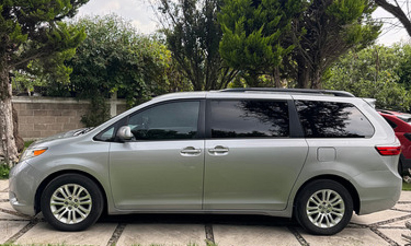 Toyota Sienna 3.5 Xl...