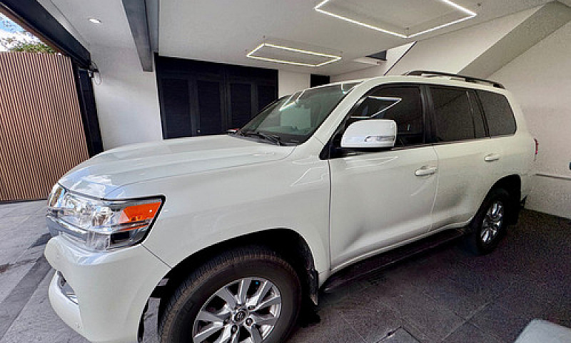 Toyota Land Cruiser ...