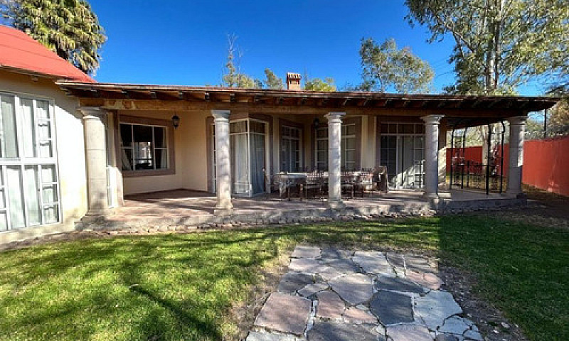 Casa Venta Amueblada...