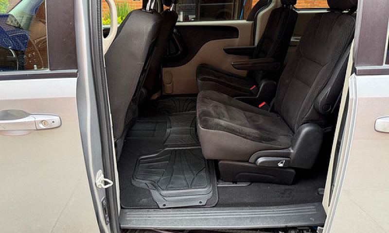 Dodge Grand Caravan ...