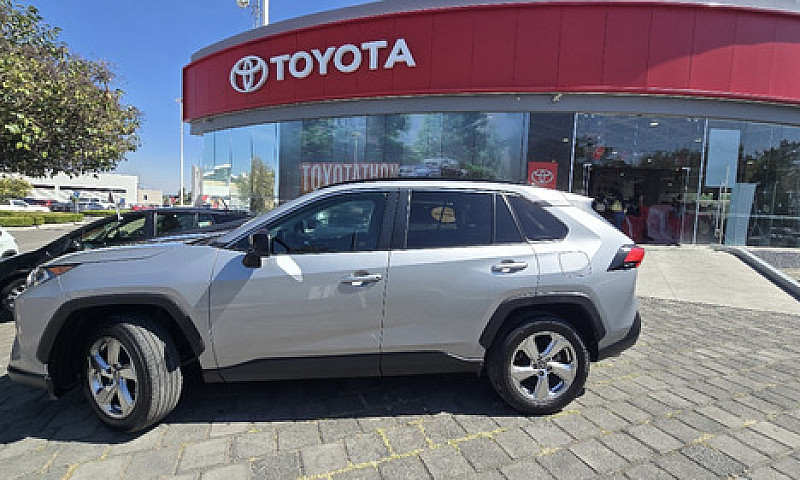 Toyota  Rav4  2021...