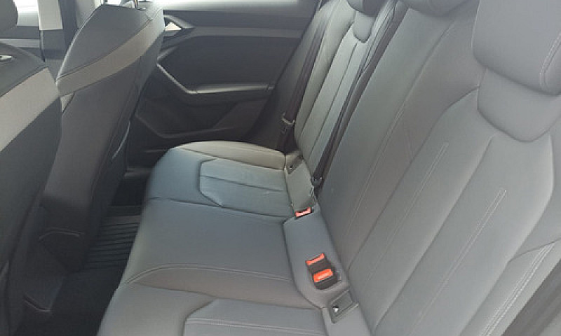 Audi A1 2021 1.5 Ego...