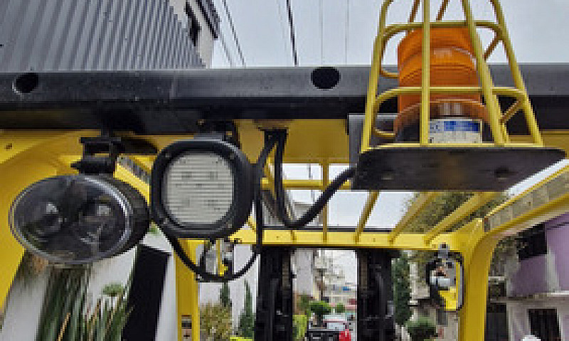 Montacargas Yale 201...