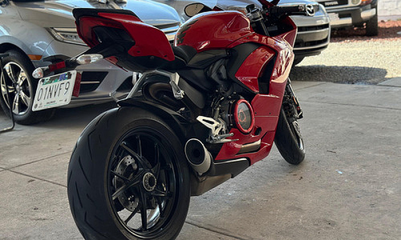 Ducati Panigale V2...