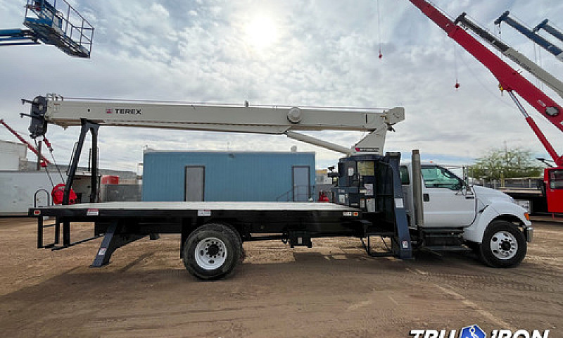 Grua Titan 2015 Ford...