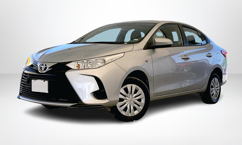 Toyota Yaris 2022...