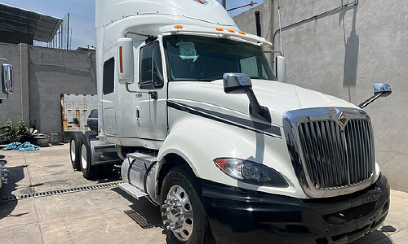 Tractocamion Interna...