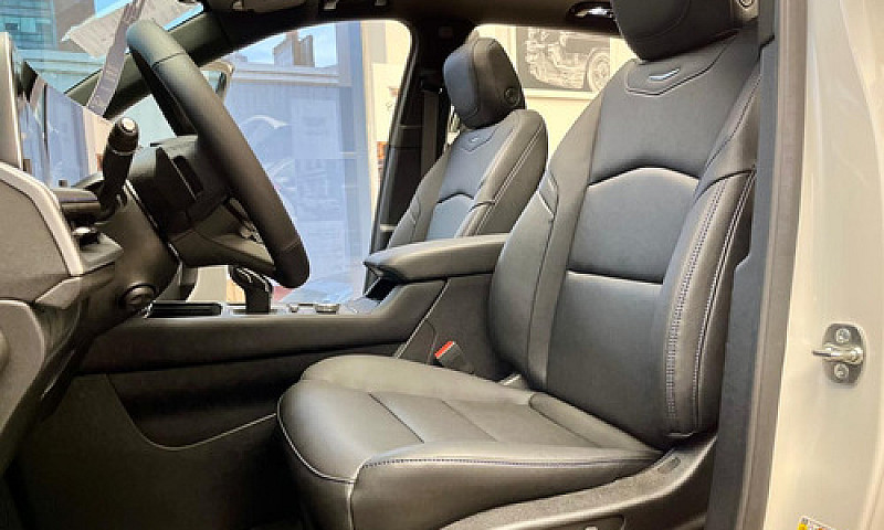 Cadillac Xt 4 2025...