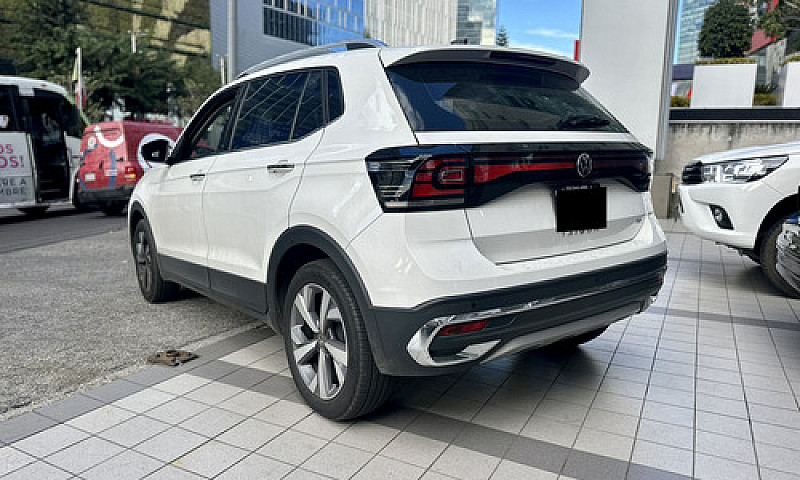 Volkswagen Taigun Co...
