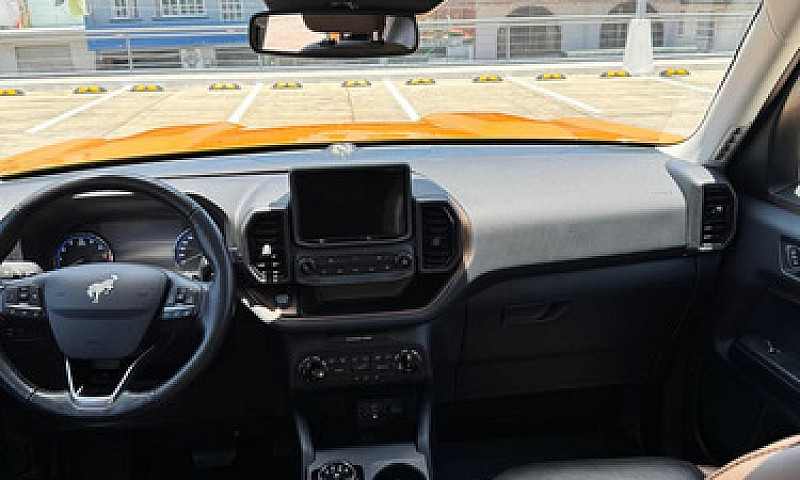 Ford Bronco Sport 2....