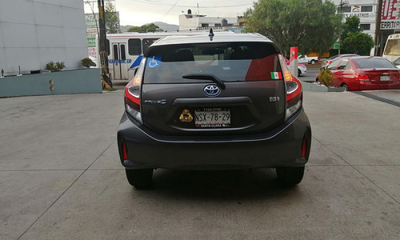 Toyota Prius 2020 1....