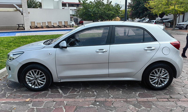 Kia Rio 1.6 Lx Hatch...