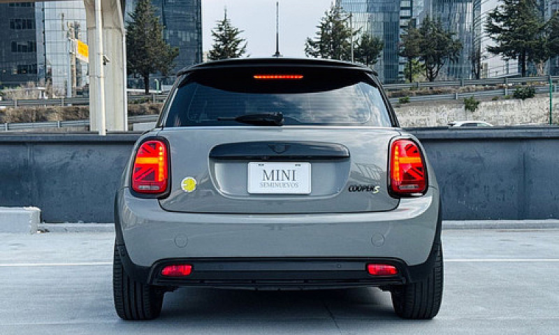 Mini Cooper 3P Iconi...