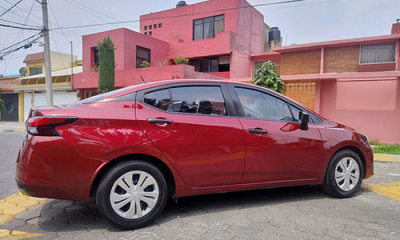 Nissan Versa 1.6 Sen...
