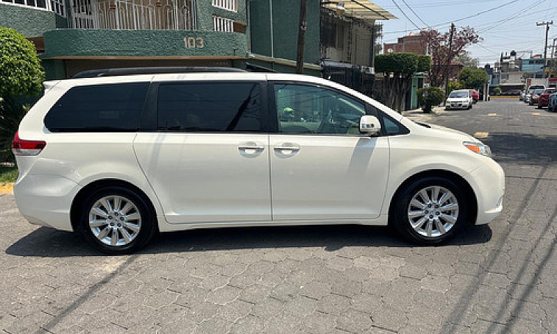 Toyota Sienna 3.5 Li...