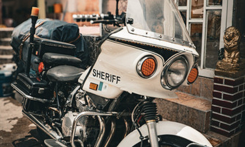 Kawasaki Police 1000...