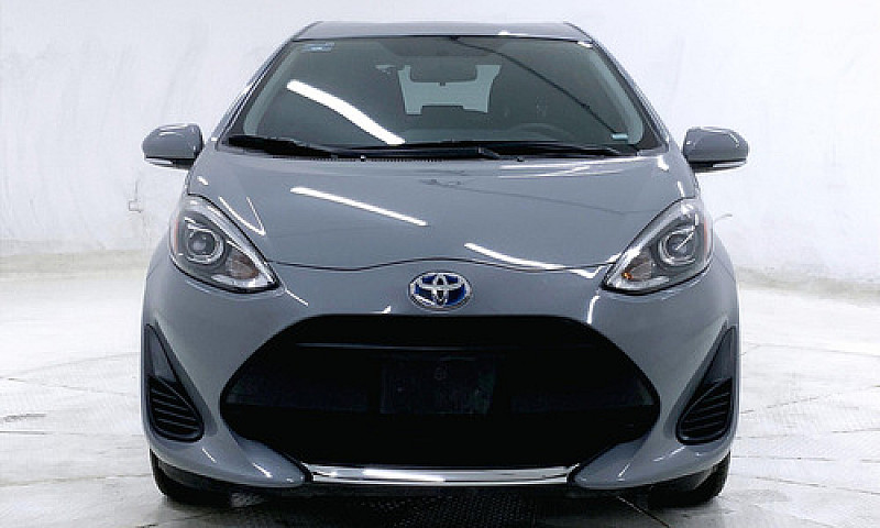 Toyota Prius 2021...