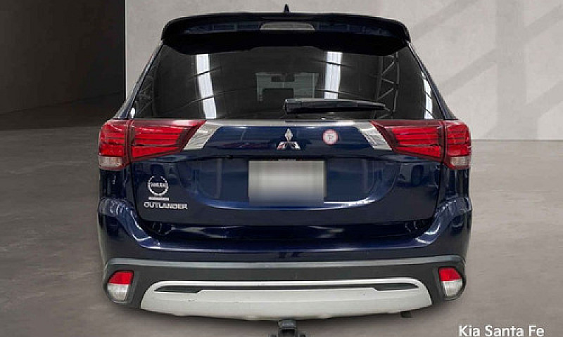 Mitsubishi Outlander...