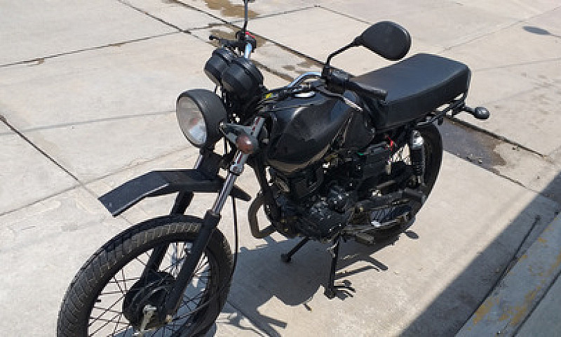 Motocicleta De Traba...