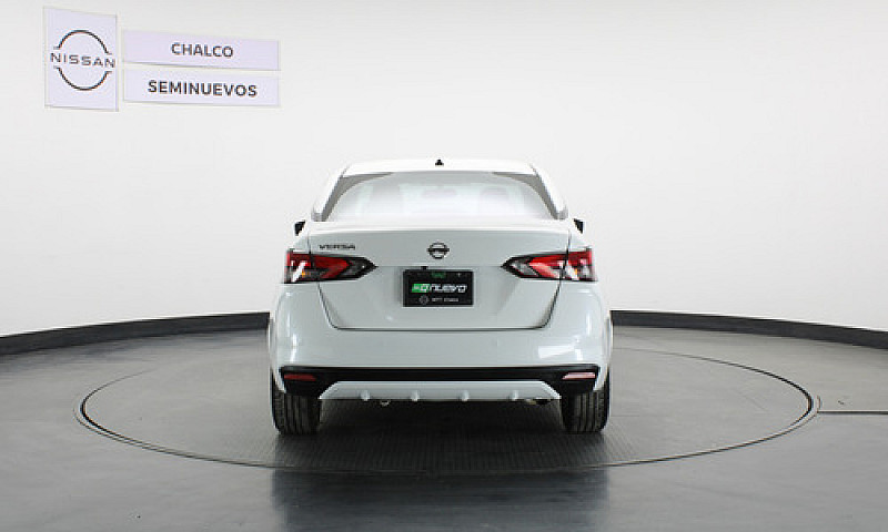 Nissan Versa 2022...