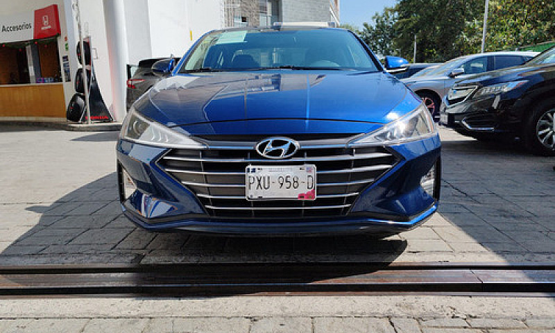 Hyundai Elantra 2019...