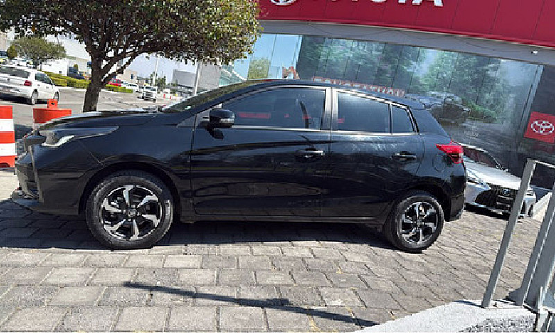 Toyota Yaris 2023...