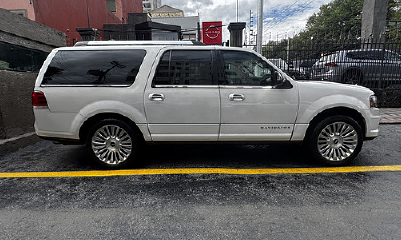 Lincoln Navigator 3....