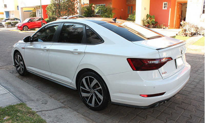 Volkswagen Jetta 2.0...