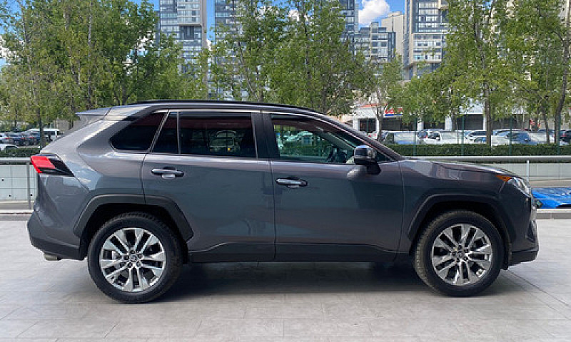 Toyota  Rav4  2021...