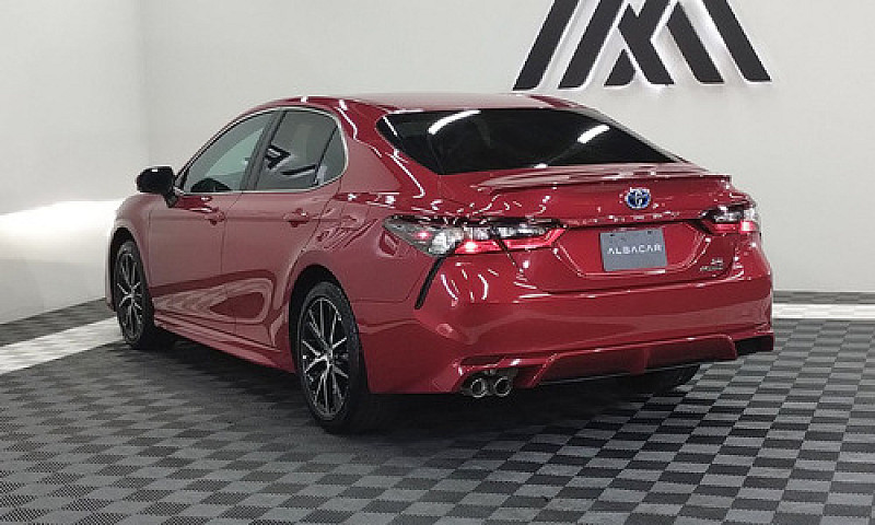 Toyota Camry 2023 2....