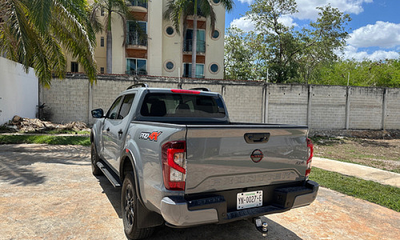 Nissan Frontier 2.5 ...