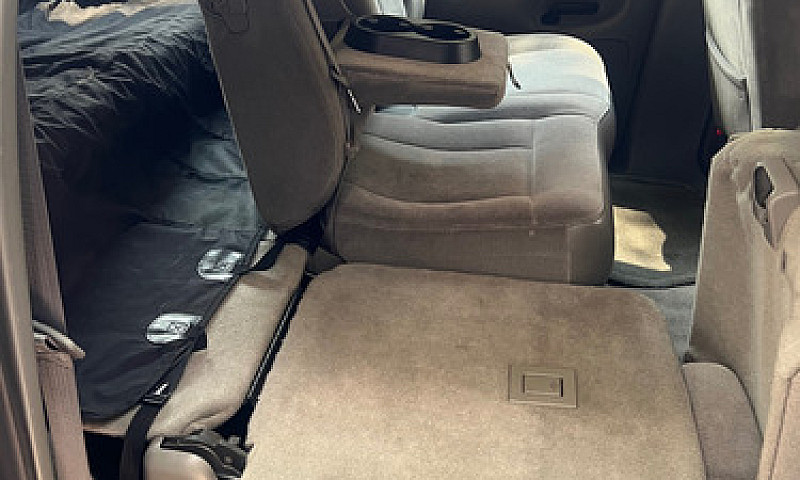 Chevrolet Suburban A...