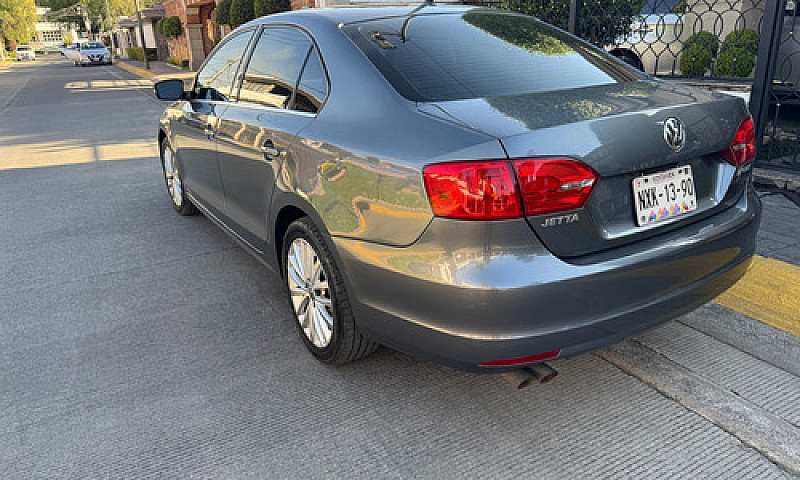 Volkswagen Jetta 2.5...