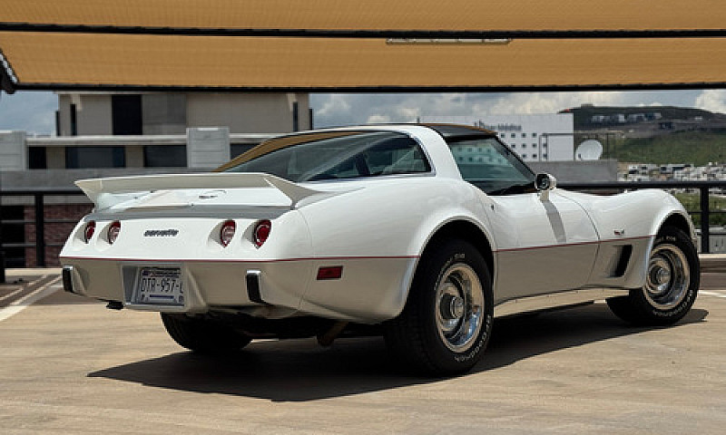 Chevrolet Corvette 1...