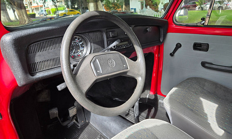 Volkswagen Sedan 1.6...