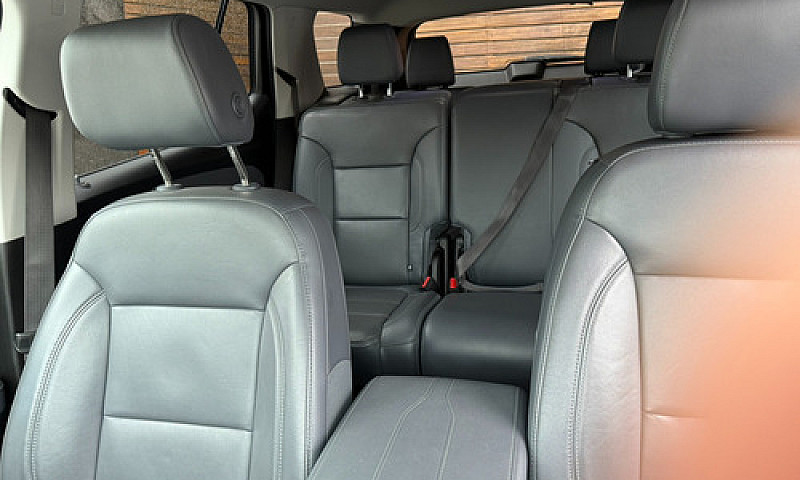 Chevrolet Traverse 3...
