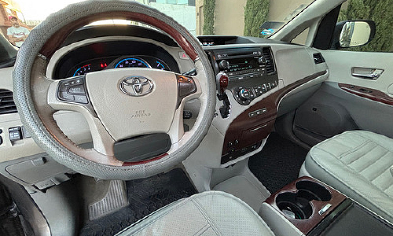 Toyota Sienna Xle Pi...