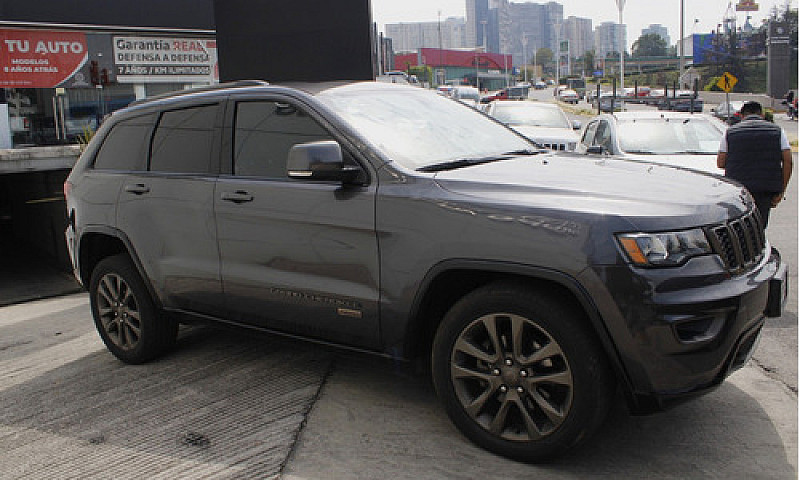 Jeep Grand Cherokee ...