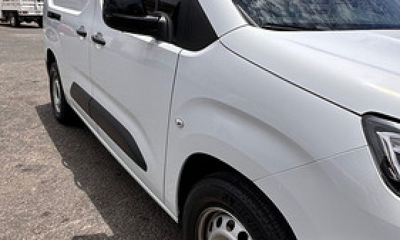Peugeot Partner 1.2L...