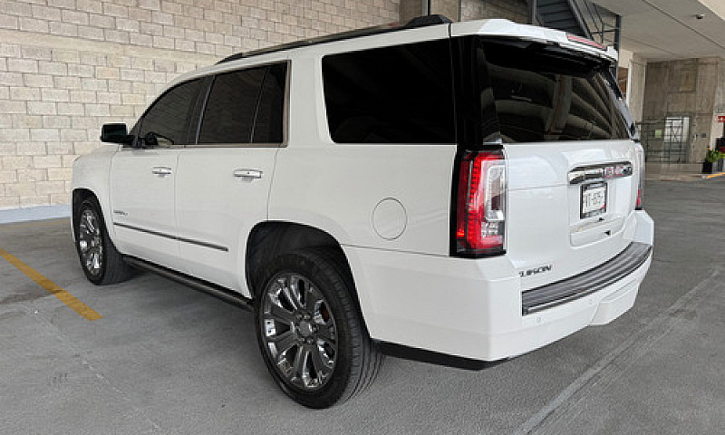 Gmc Yukon Denali 4X4...