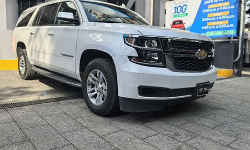 Chevrolet Suburban 2...