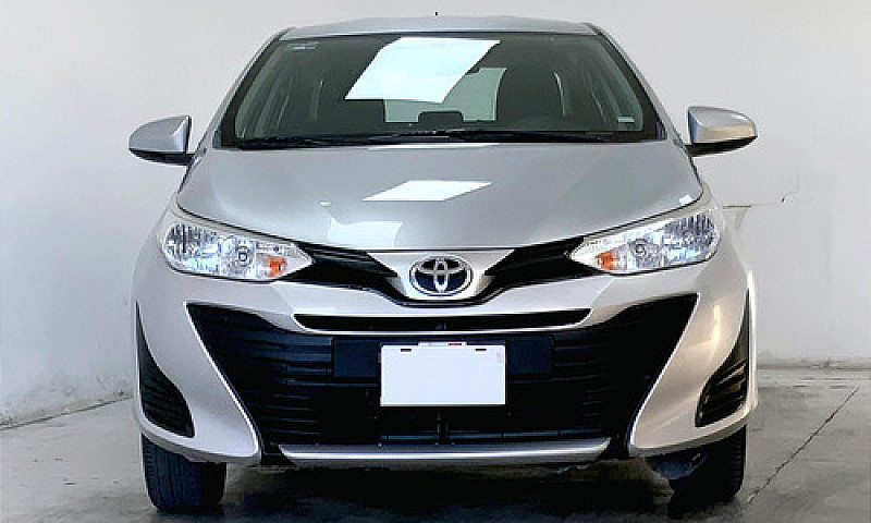 Toyota Yaris 2020...