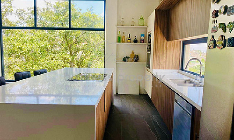 Casa En Condado De S...