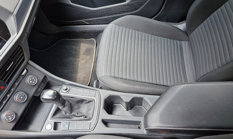 Volkswagen Jetta 1.4...