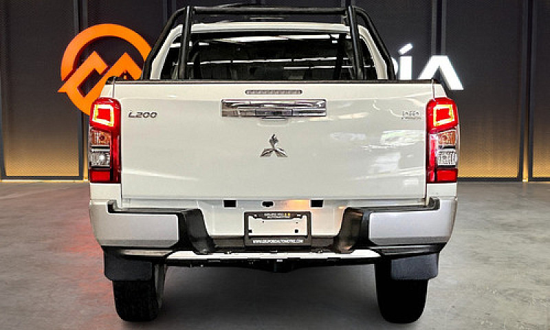 Mitsubishi L200 2021...