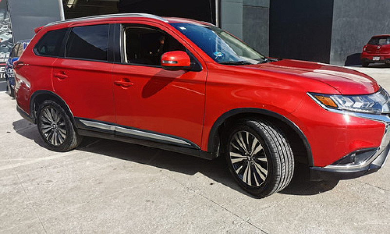 Mitsubishi Outlander...